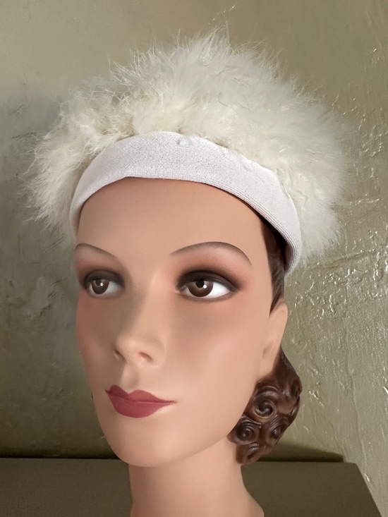 FLUFFY VINTAGE IVORY  COLOR MARABOU FEATHER TAM WITH STRETCH FABRIC HEADBAND main image 9